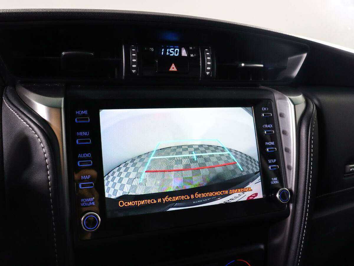 Toyota Fortuner с пробегом — 2021 год. Фото: #13