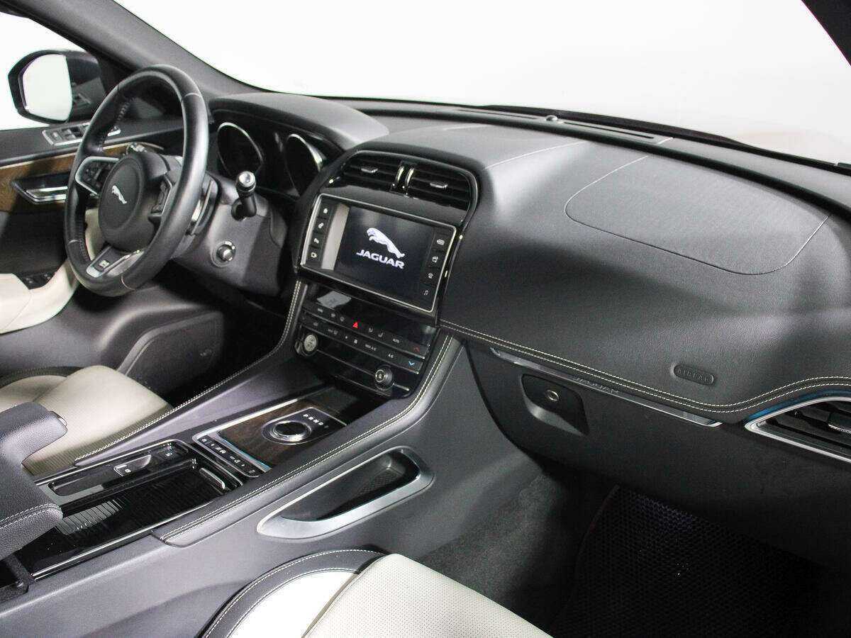 Jaguar F-Pace с пробегом — 2017 год. Фото: #5
