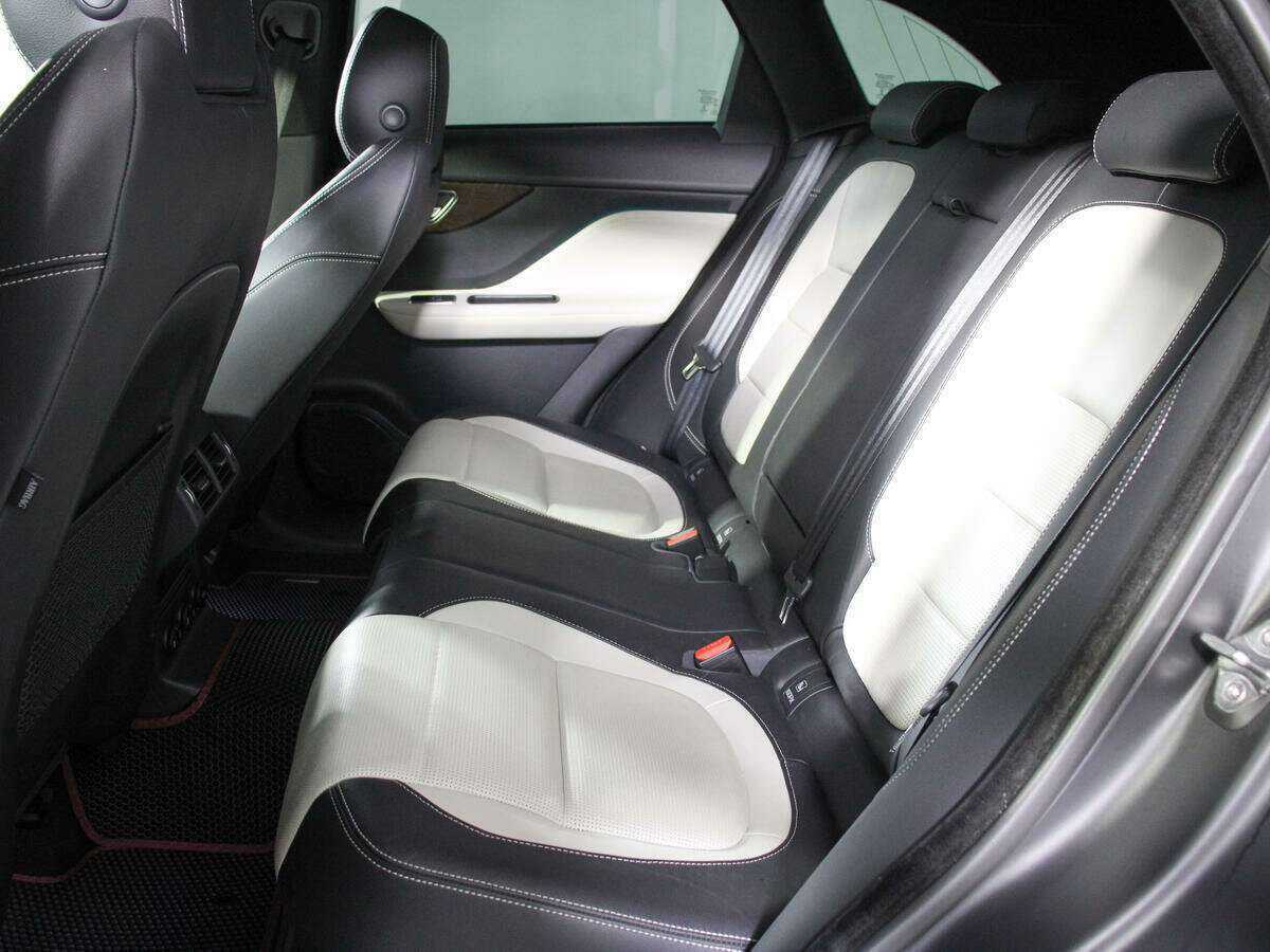 Jaguar F-Pace с пробегом — 2017 год. Фото: #6