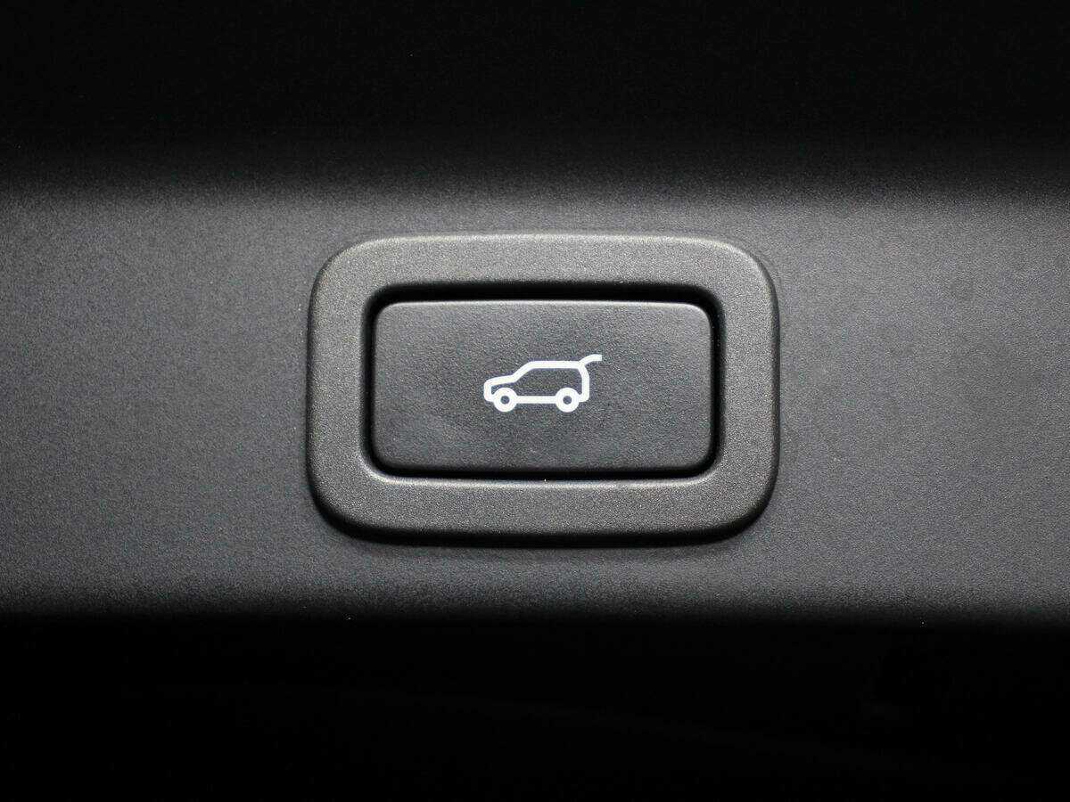 Jaguar F-Pace с пробегом — 2017 год. Фото: #12