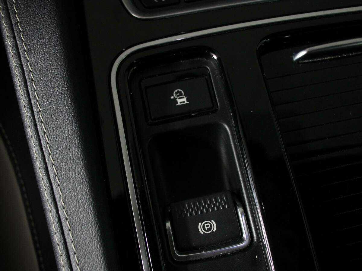 Jaguar F-Pace с пробегом — 2017 год. Фото: #18