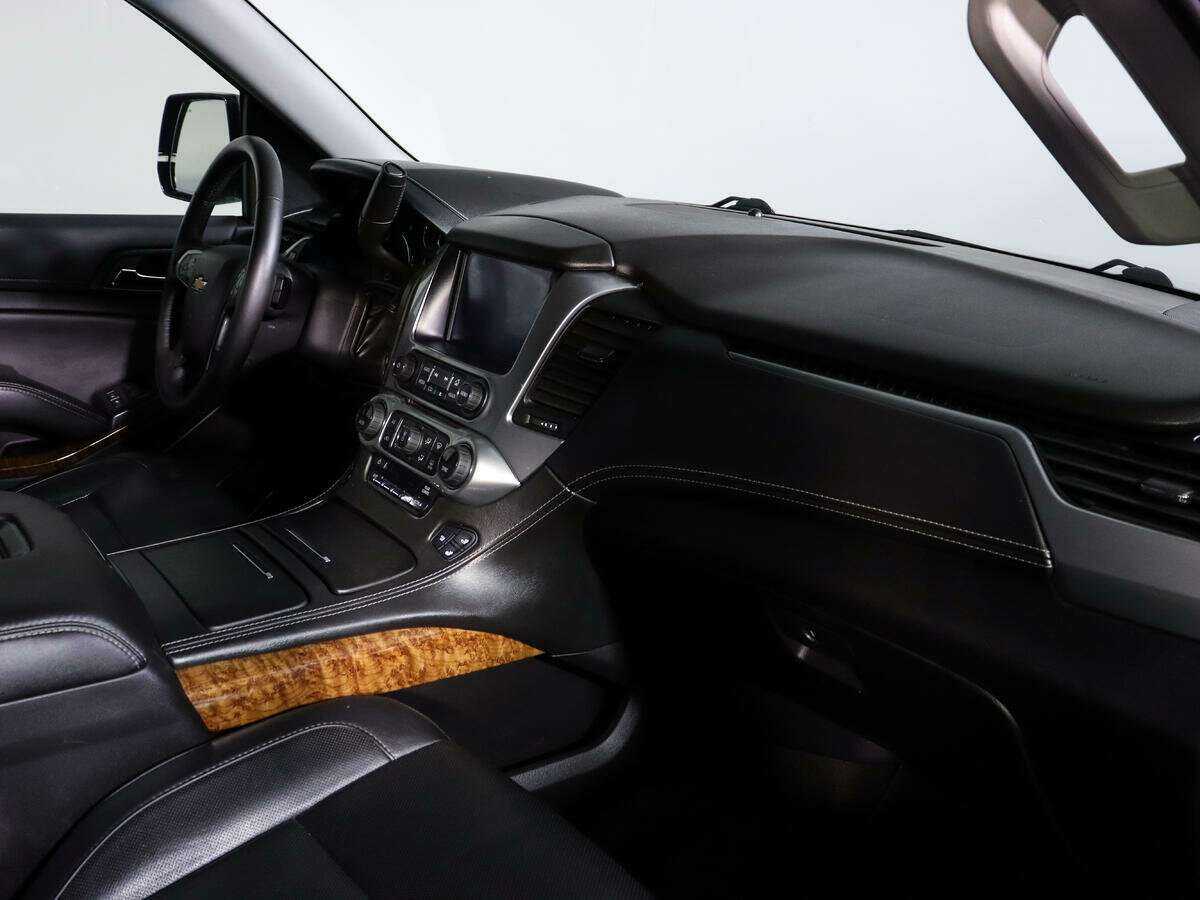 Chevrolet Tahoe с пробегом — 2016 год. Фото: #8