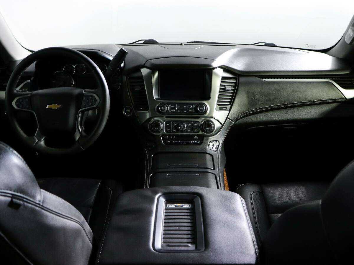 Chevrolet Tahoe с пробегом — 2016 год. Фото: #12
