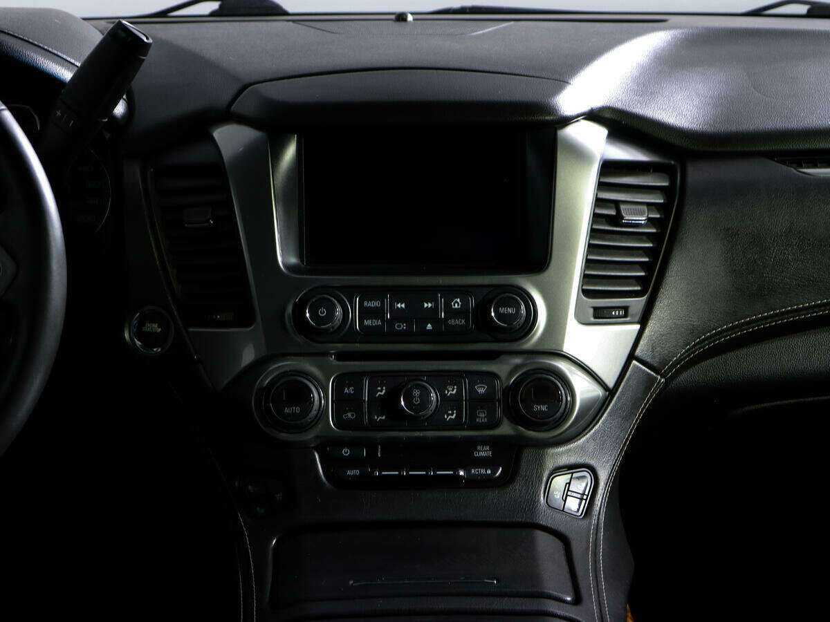 Chevrolet Tahoe с пробегом — 2016 год. Фото: #13