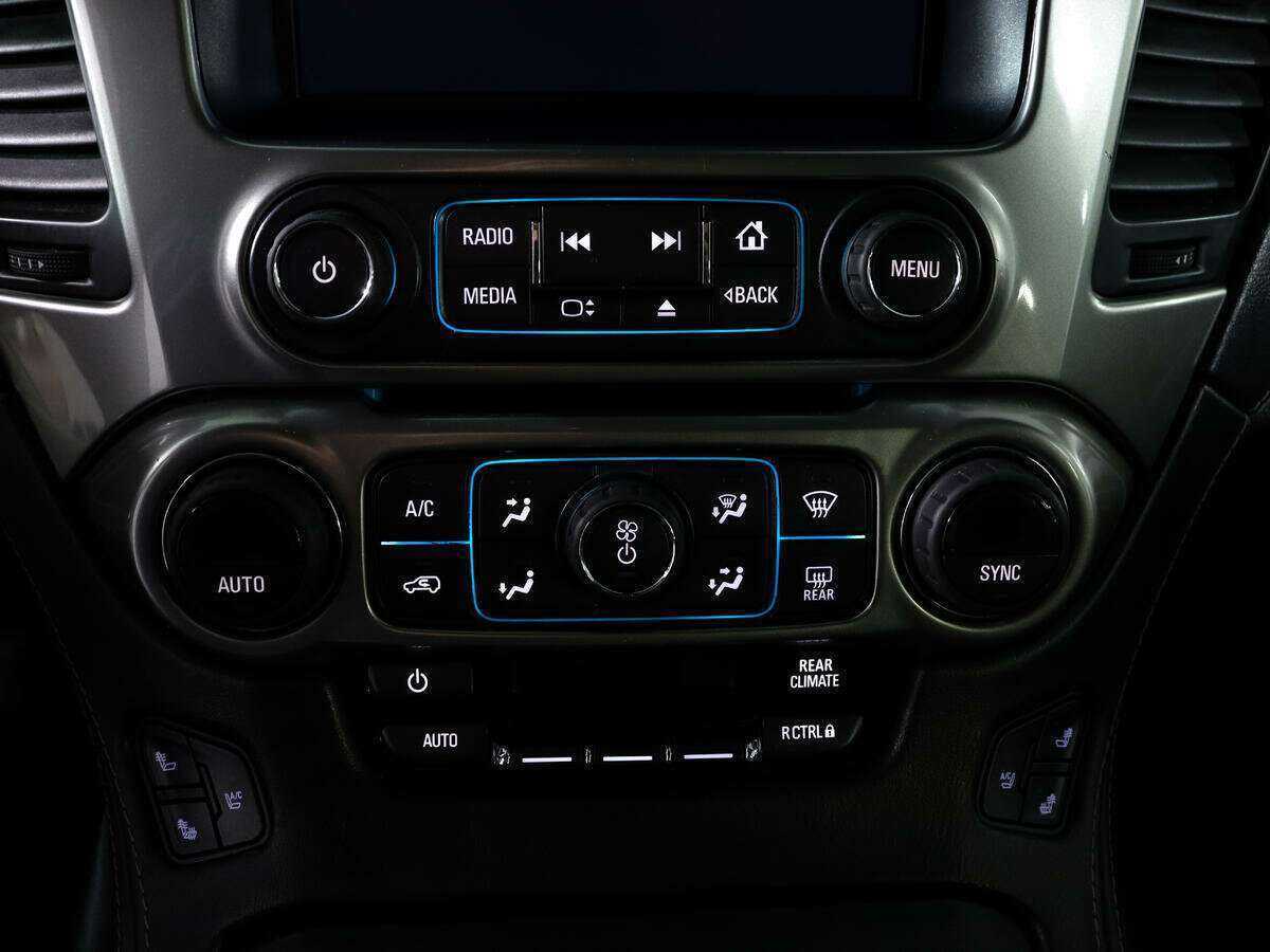 Chevrolet Tahoe с пробегом — 2016 год. Фото: #26