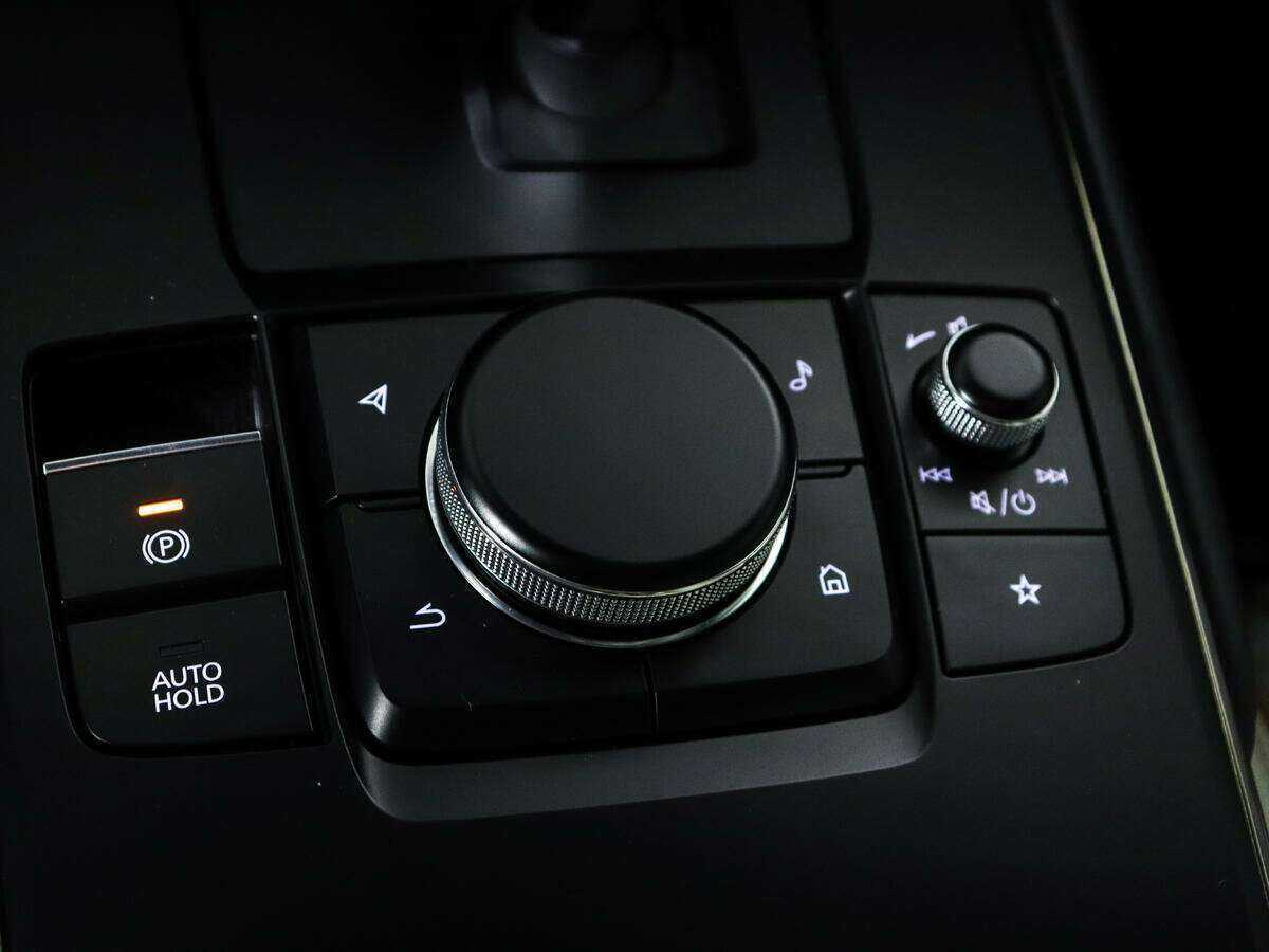 Mazda MX-30 с пробегом — 2020 год. Фото: #15