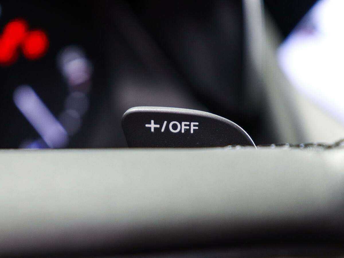 Mazda MX-30 с пробегом — 2020 год. Фото: #18