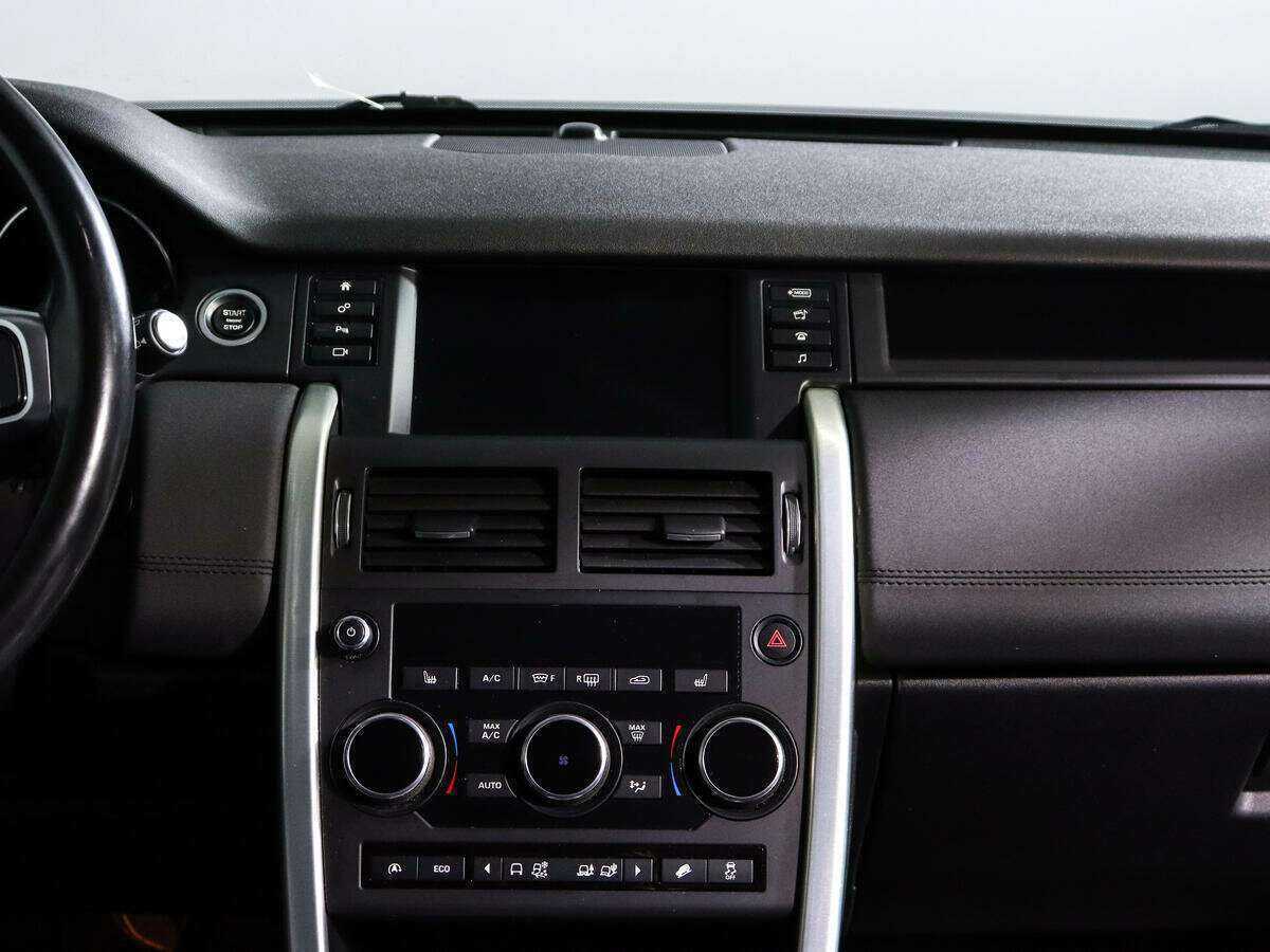 Land Rover Discovery Sport с пробегом — 2016 год. Фото: #12