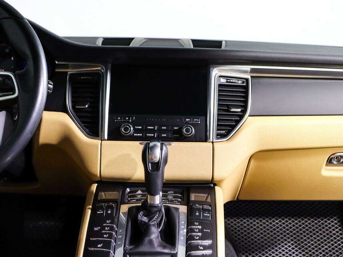 Porsche Macan с пробегом — 2017 год. Фото: #8