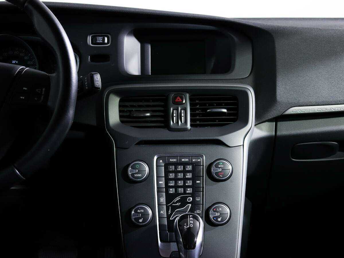 Volvo V40 Cross Country с пробегом — 2014 год. Фото: #10