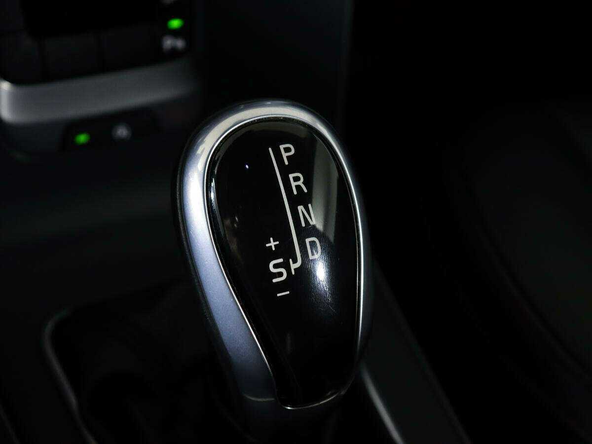 Volvo V40 Cross Country с пробегом — 2014 год. Фото: #18