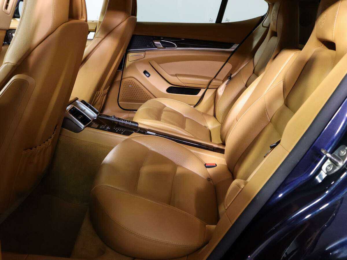 Porsche Panamera с пробегом — 2015 год. Фото: #7
