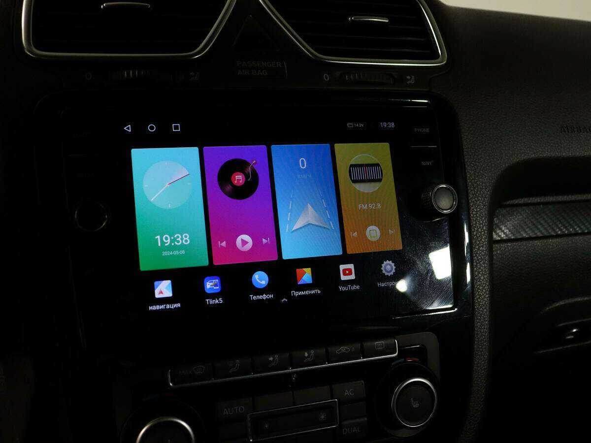 Volkswagen Scirocco с пробегом — 2011 год. Фото: #18