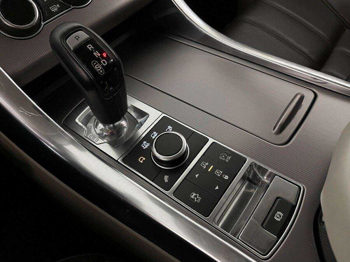 Land Rover Range Rover Sport с пробегом — 2013 год. Фото: #12