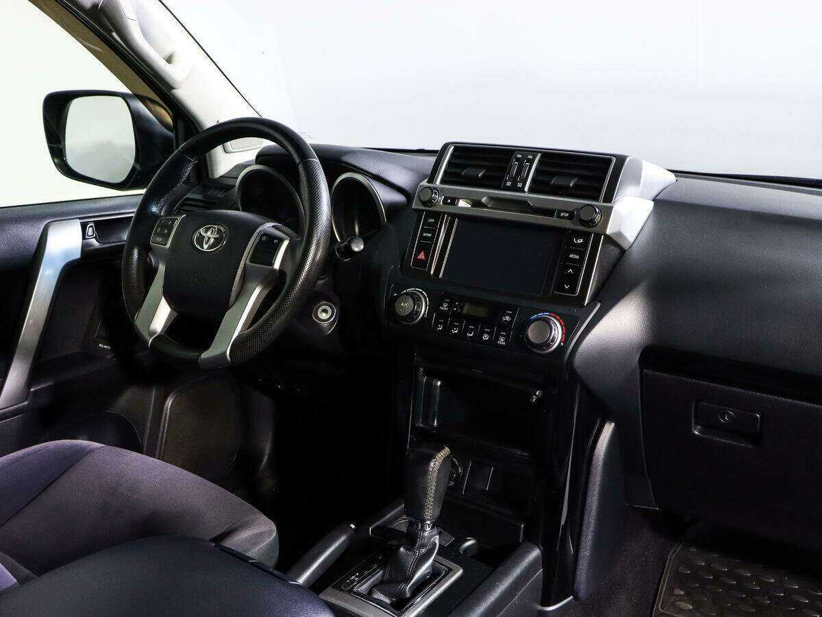Toyota Land Cruiser Prado с пробегом — 2016 год. Фото: #6