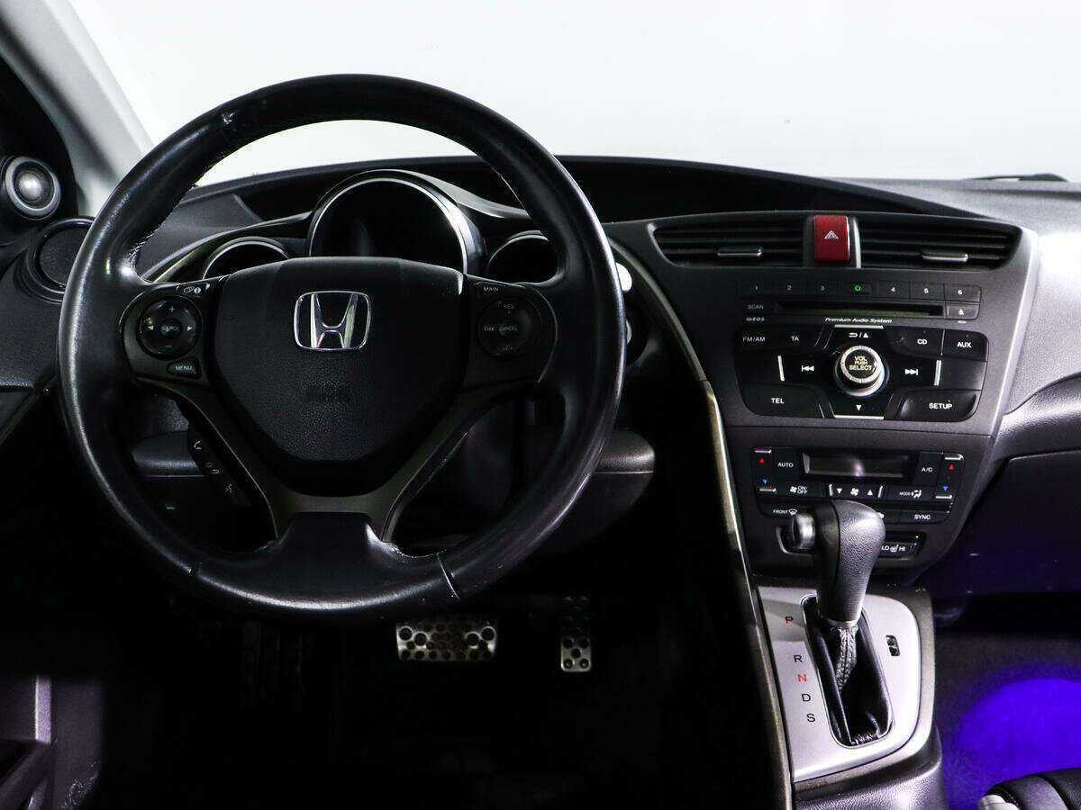 Honda Civic с пробегом — 2012 год. Фото: #10