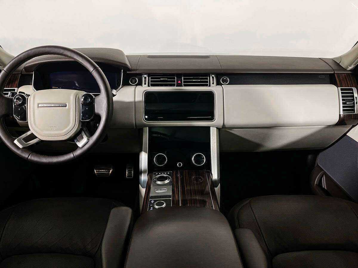 Land Rover Range Rover с пробегом — 2018 год. Фото: #11