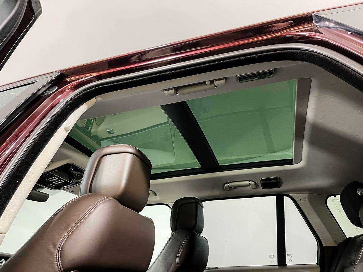 Land Rover Range Rover с пробегом — 2018 год. Фото: #13