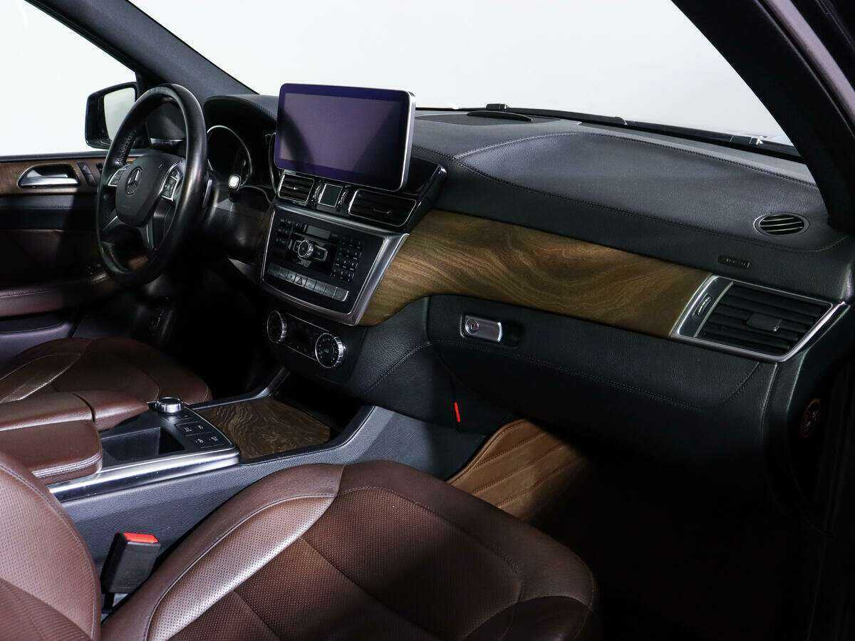 Mercedes-Benz GL-Класс с пробегом — 2015 год. Фото: #8