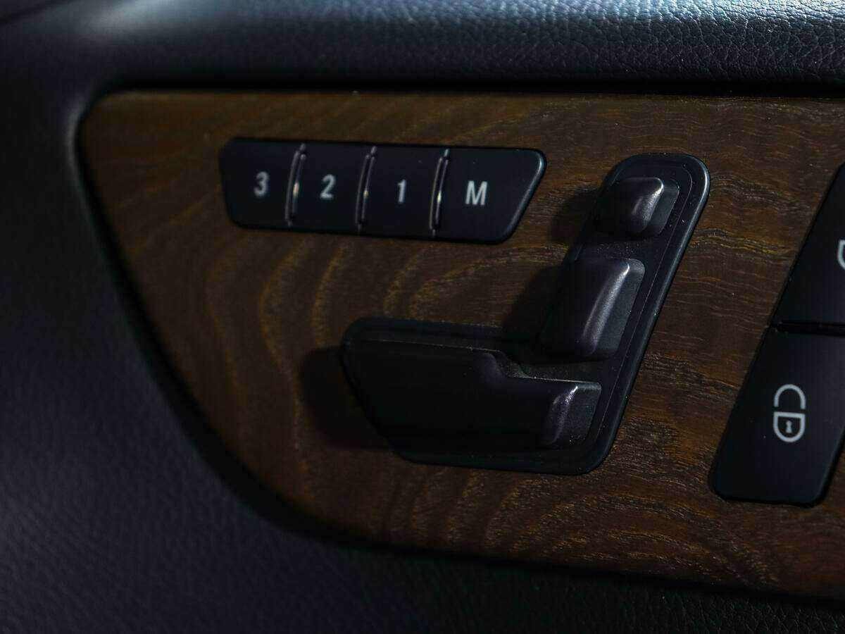 Mercedes-Benz GL-Класс с пробегом — 2015 год. Фото: #17