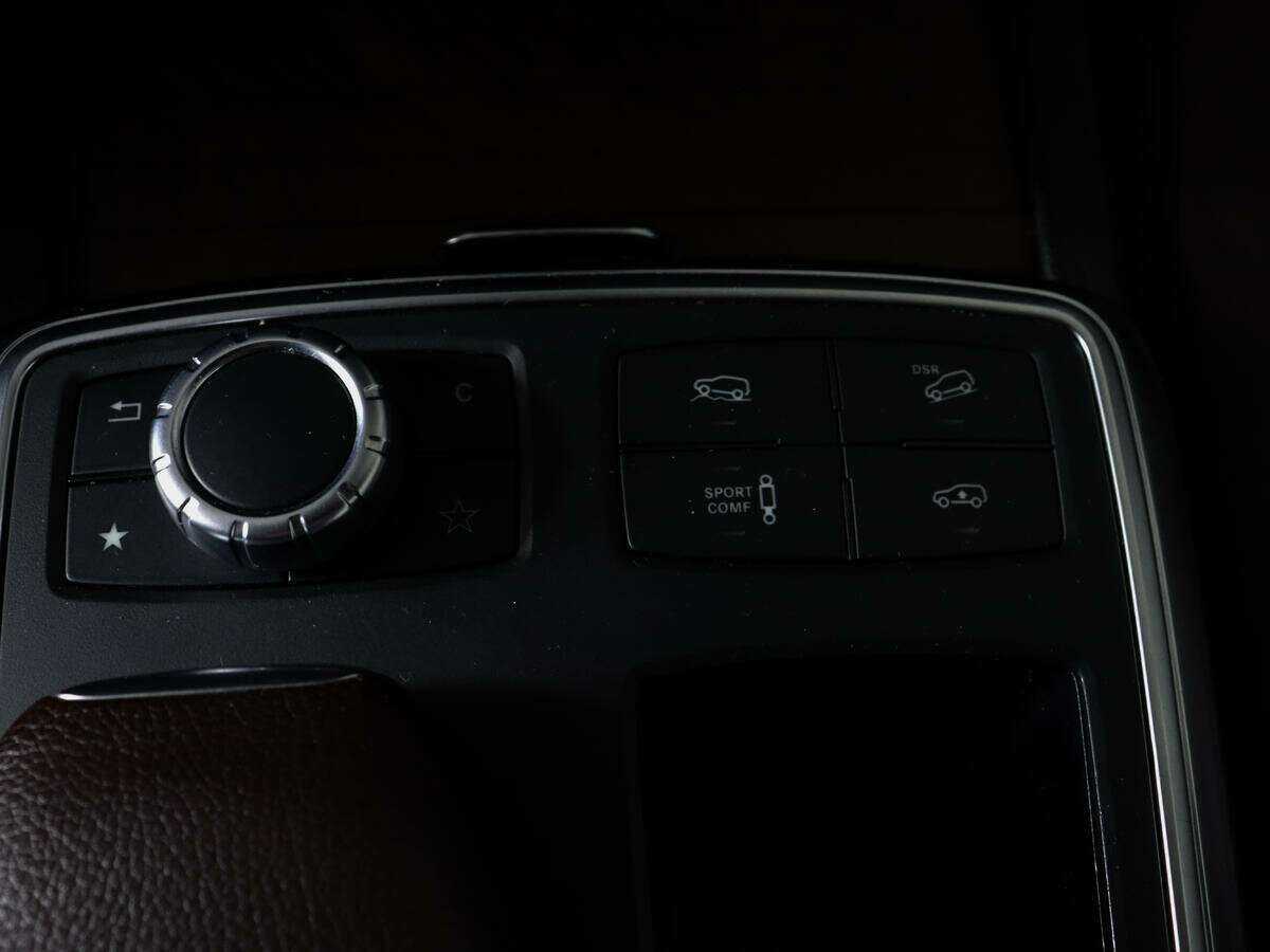 Mercedes-Benz GL-Класс с пробегом — 2015 год. Фото: #23