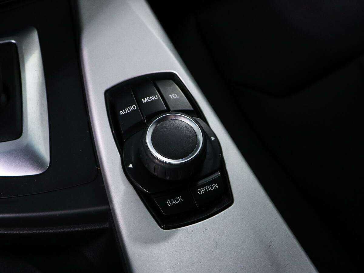 BMW 3 серии с пробегом — 2013 год. Фото: #14