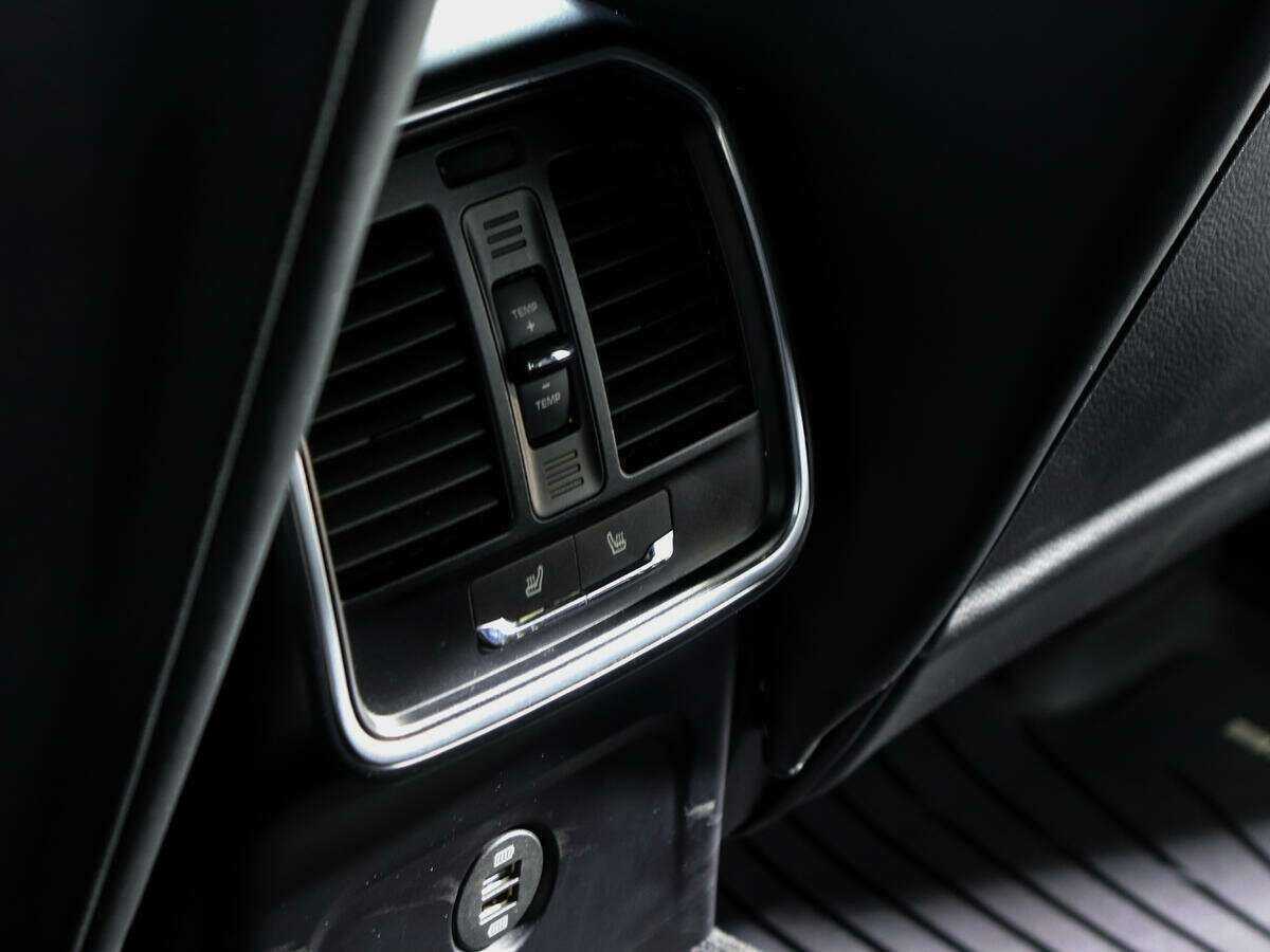 Porsche Macan с пробегом — 2019 год. Фото: #13