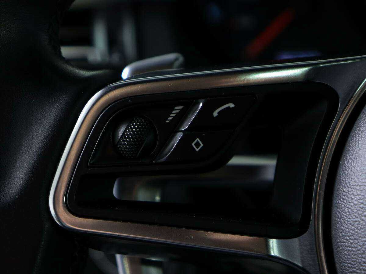 Porsche Macan с пробегом — 2019 год. Фото: #22