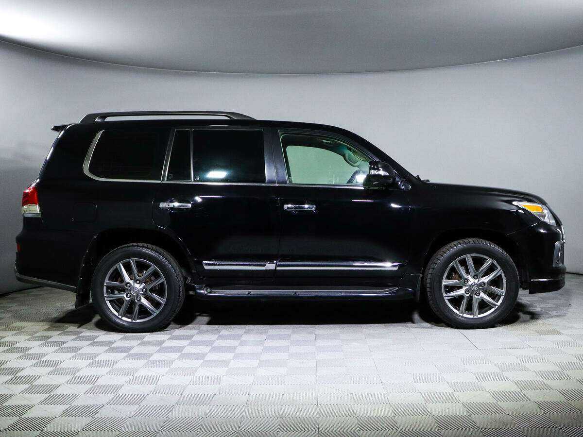 Lexus LX с пробегом — 2008 год. Фото: #3