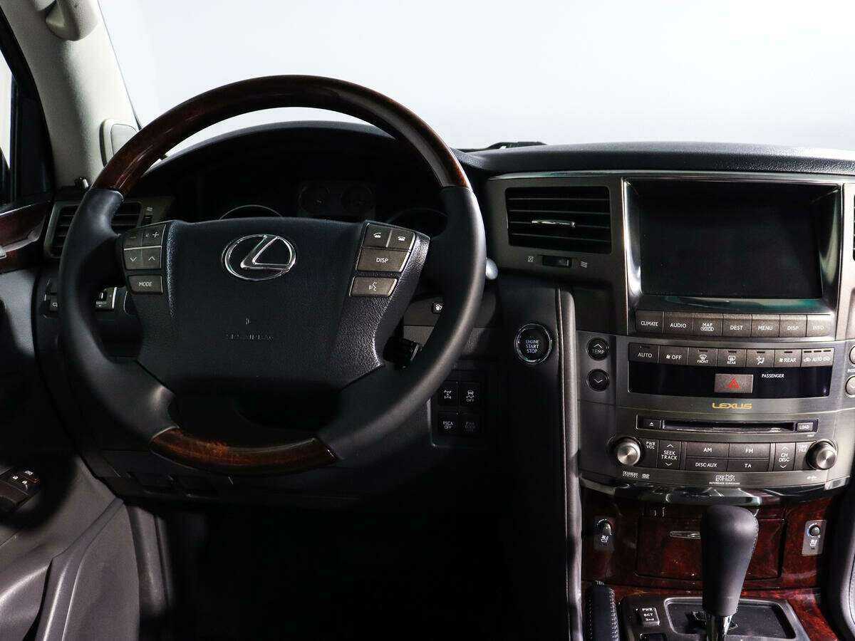 Lexus LX с пробегом — 2008 год. Фото: #11
