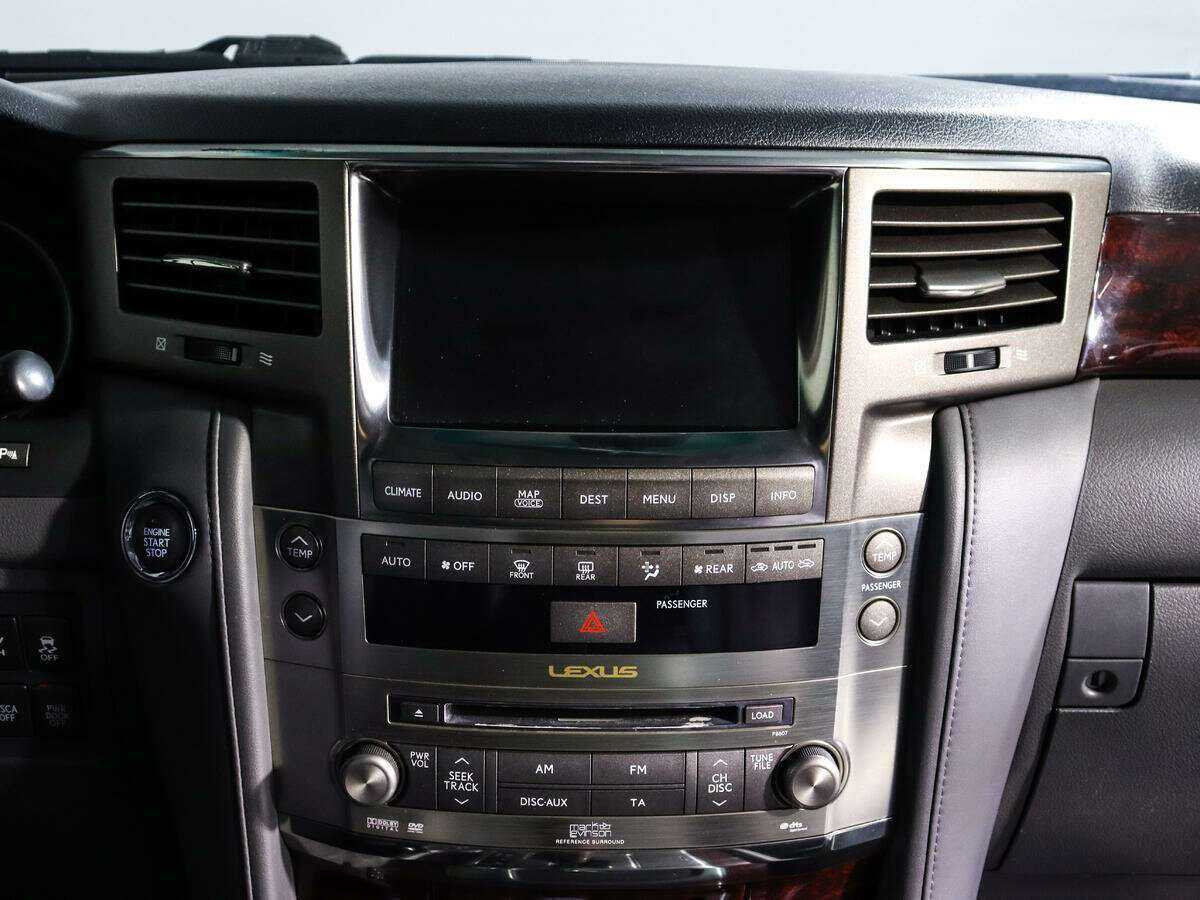 Lexus LX с пробегом — 2008 год. Фото: #12