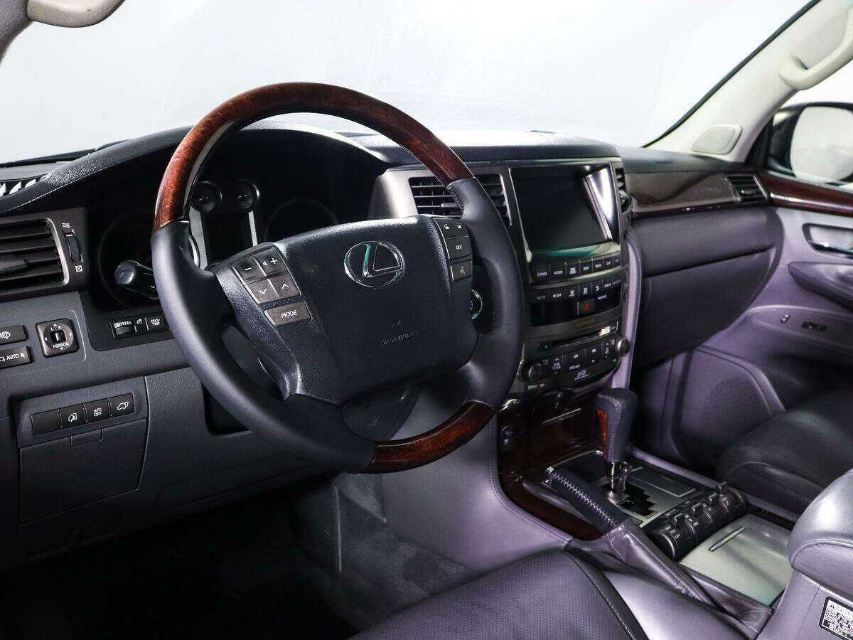 Lexus LX с пробегом — 2008 год. Фото: #13
