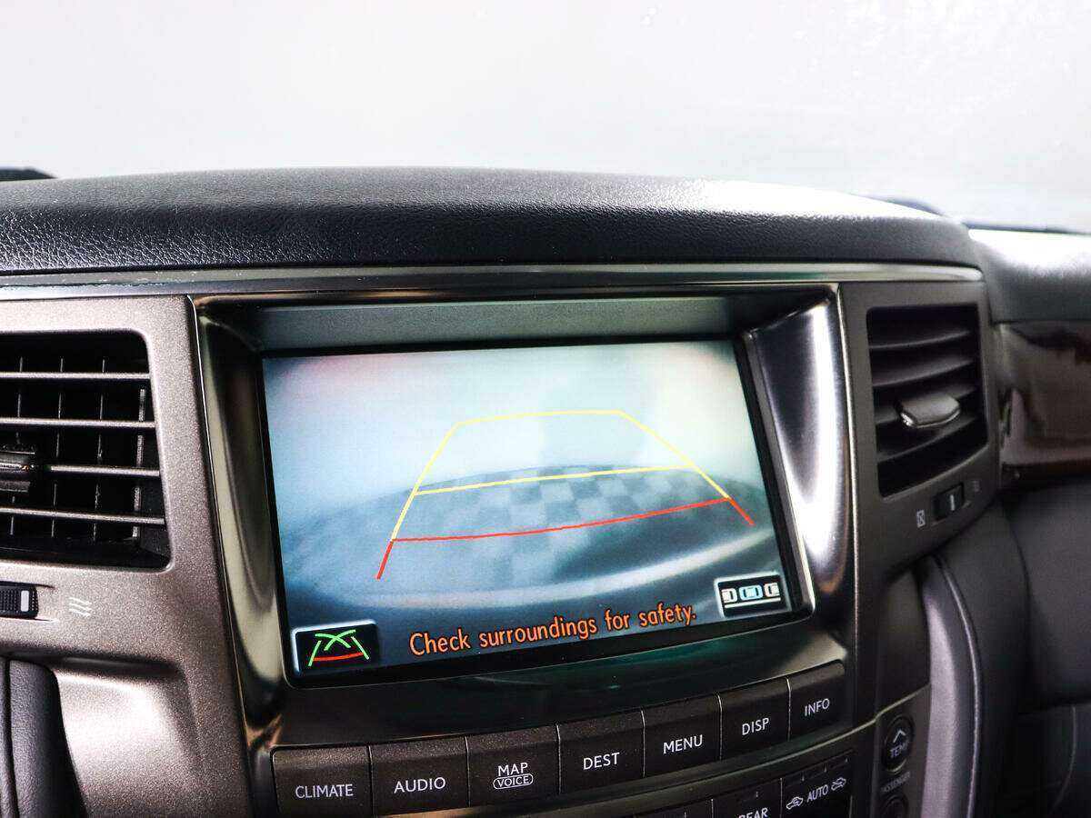 Lexus LX с пробегом — 2008 год. Фото: #16