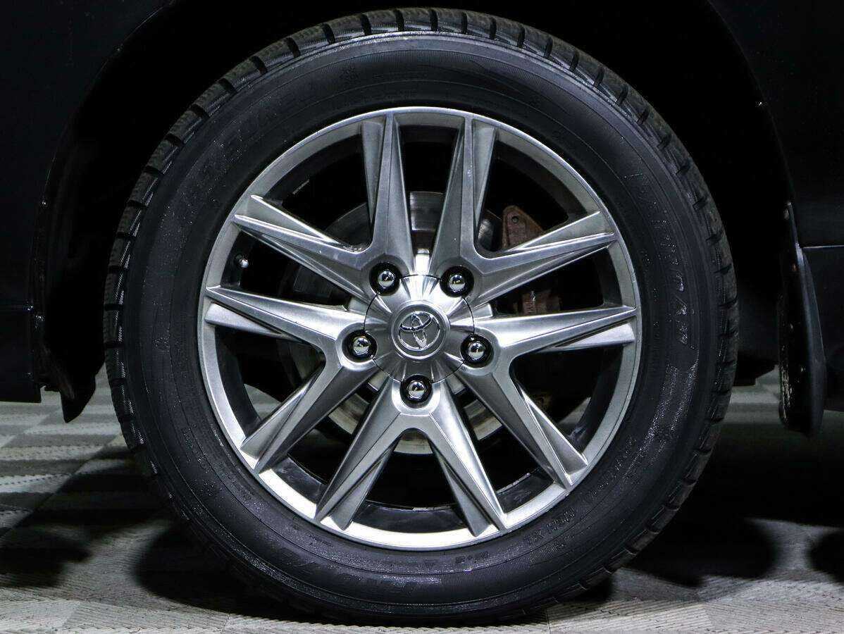 Lexus LX с пробегом — 2008 год. Фото: #24