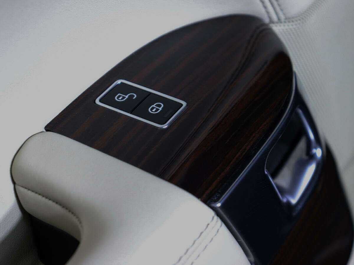 Land Rover Range Rover с пробегом — 2014 год. Фото: #15