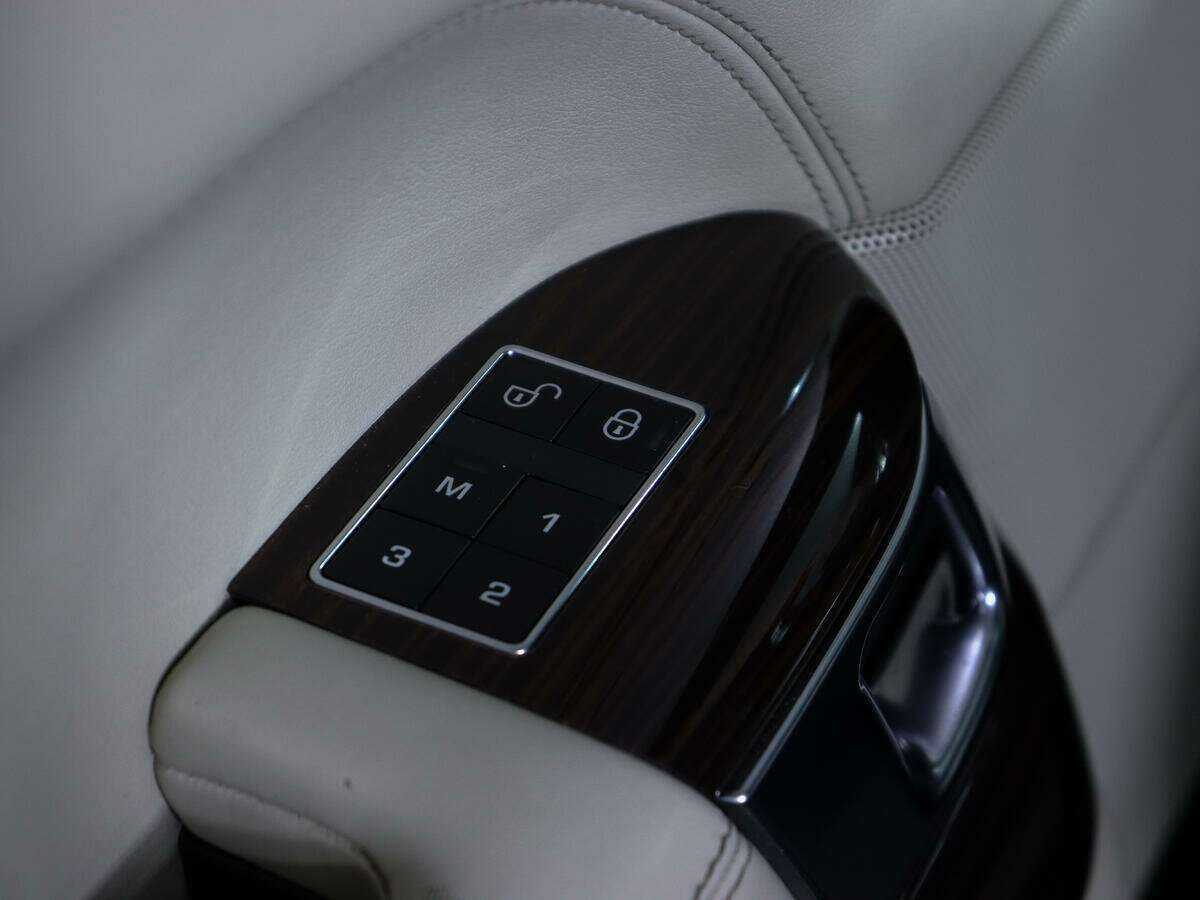 Land Rover Range Rover с пробегом — 2014 год. Фото: #20