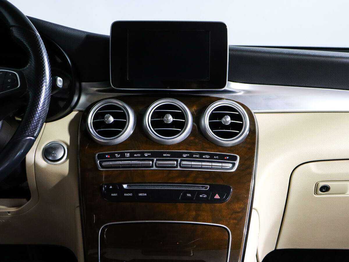 Mercedes-Benz GLC с пробегом — 2015 год. Фото: #12