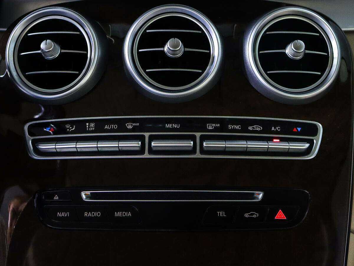 Mercedes-Benz GLC с пробегом — 2015 год. Фото: #17