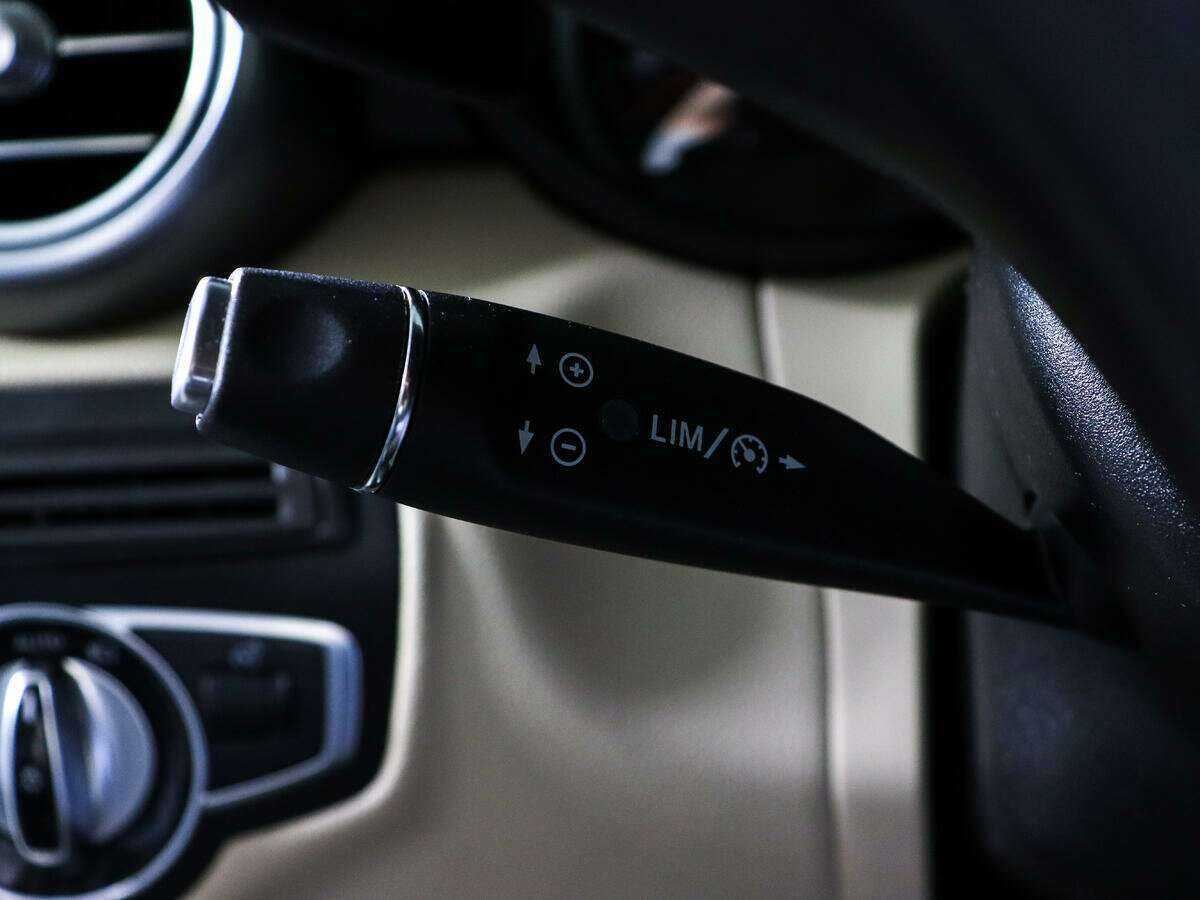 Mercedes-Benz GLC с пробегом — 2015 год. Фото: #21