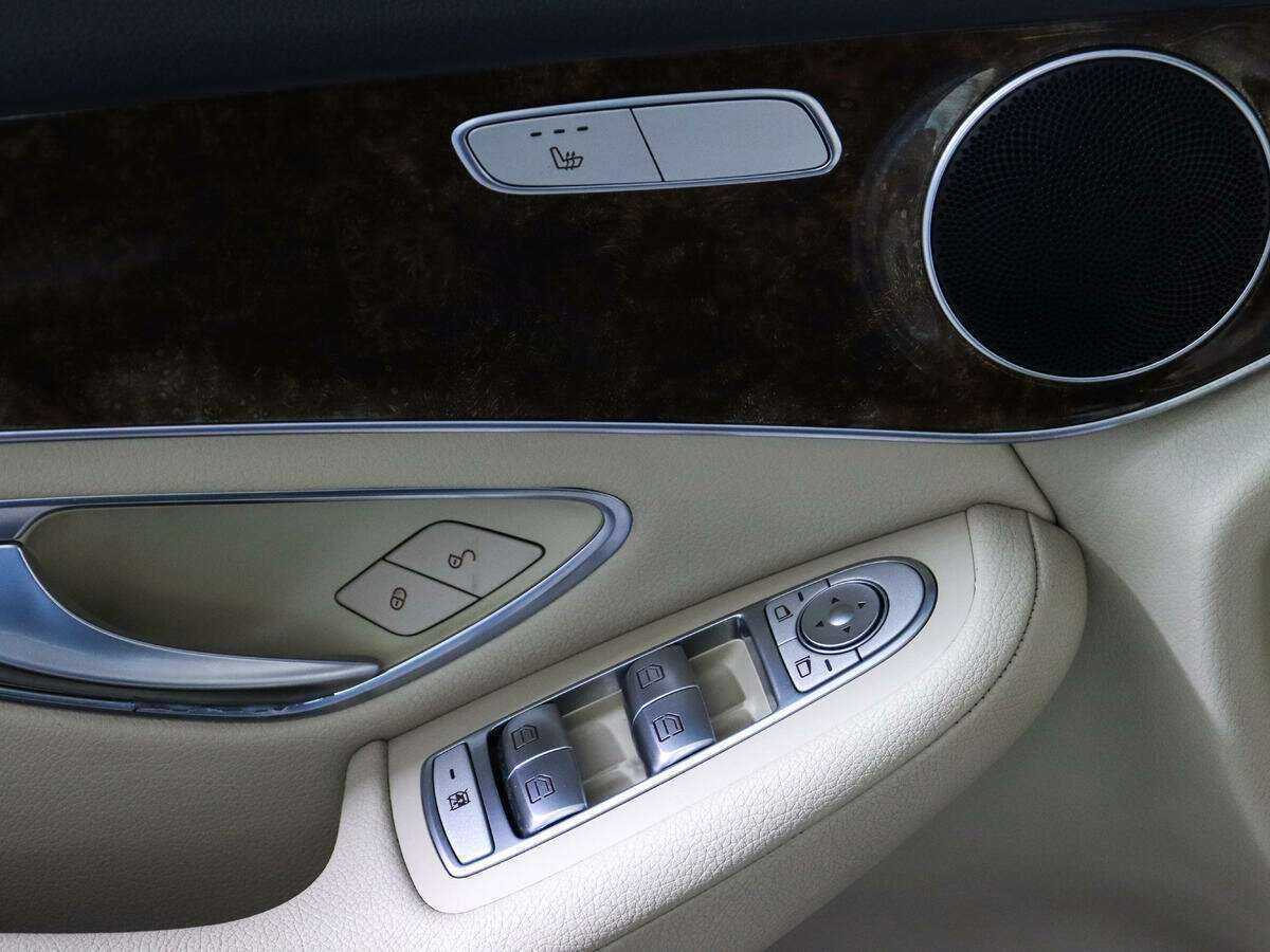 Mercedes-Benz GLC с пробегом — 2015 год. Фото: #23