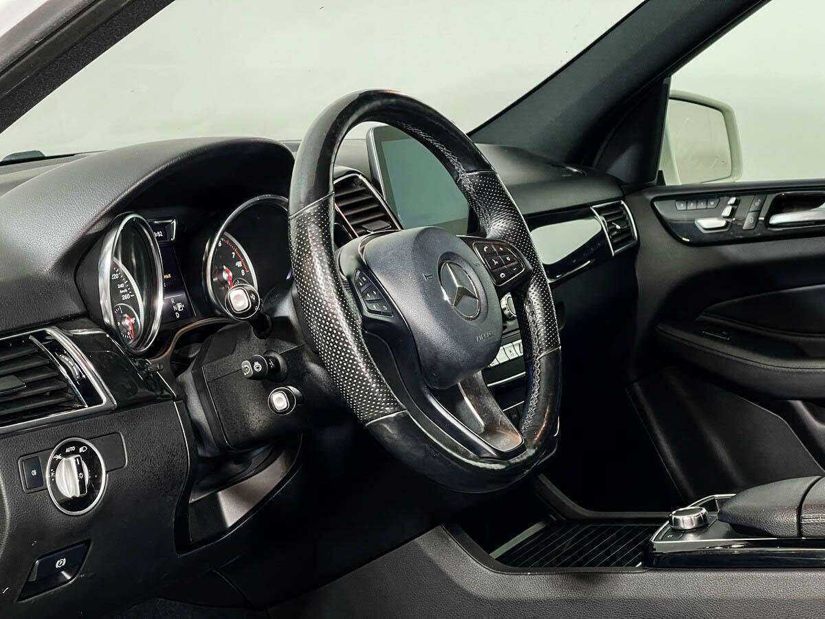 Mercedes-Benz GLE с пробегом — 2016 год. Фото: #9