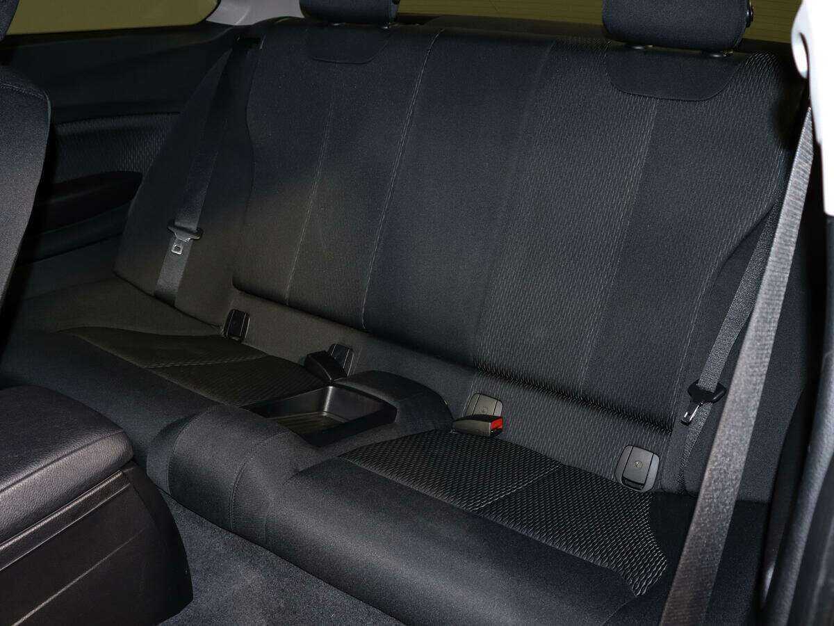 BMW 2 серии с пробегом — 2014 год. Фото: #9