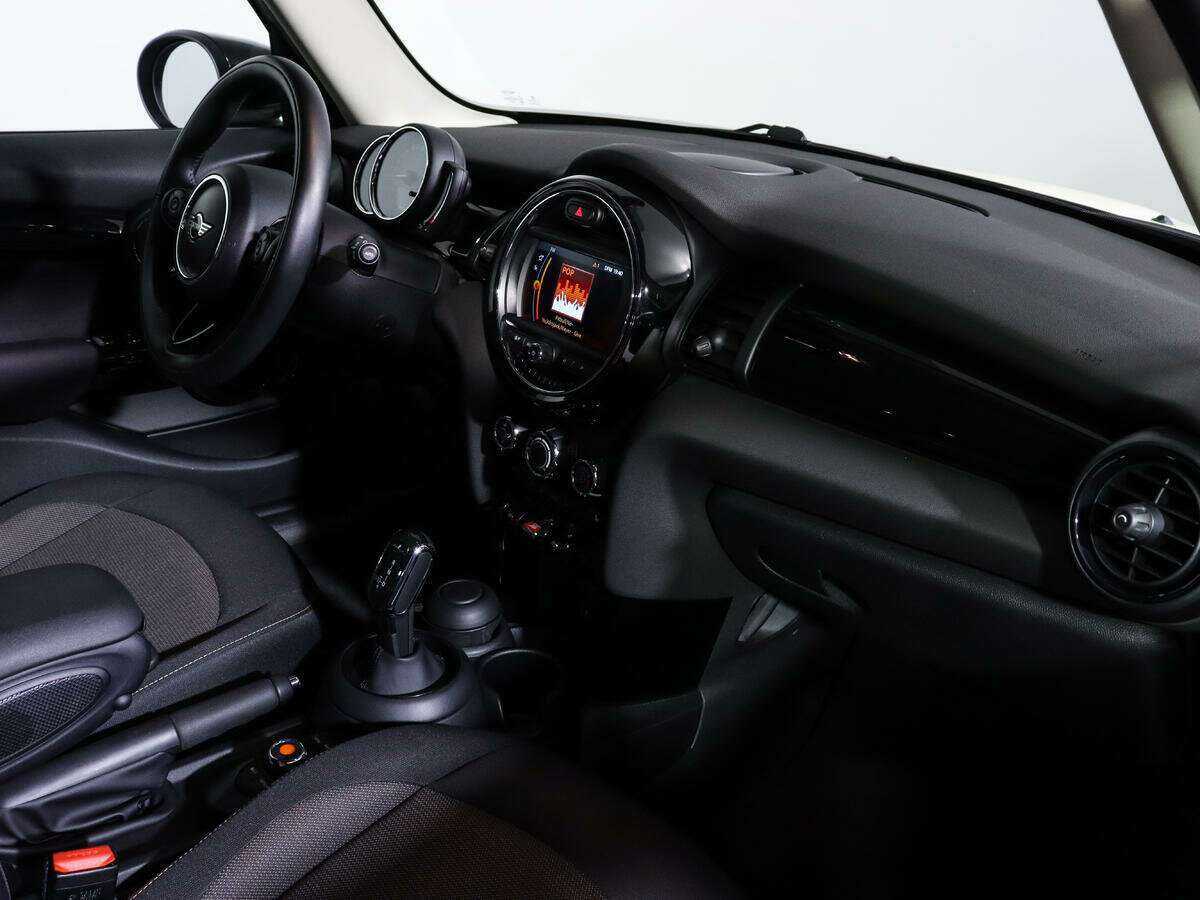 Mini Hatch с пробегом — 2019 год. Фото: #7