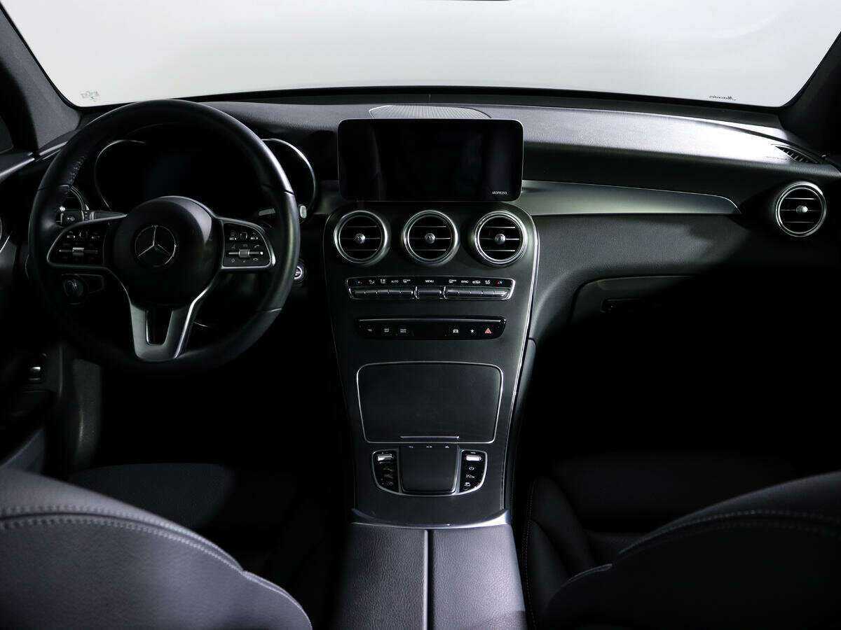 Mercedes-Benz GLC Coupe с пробегом — 2020 год. Фото: #9