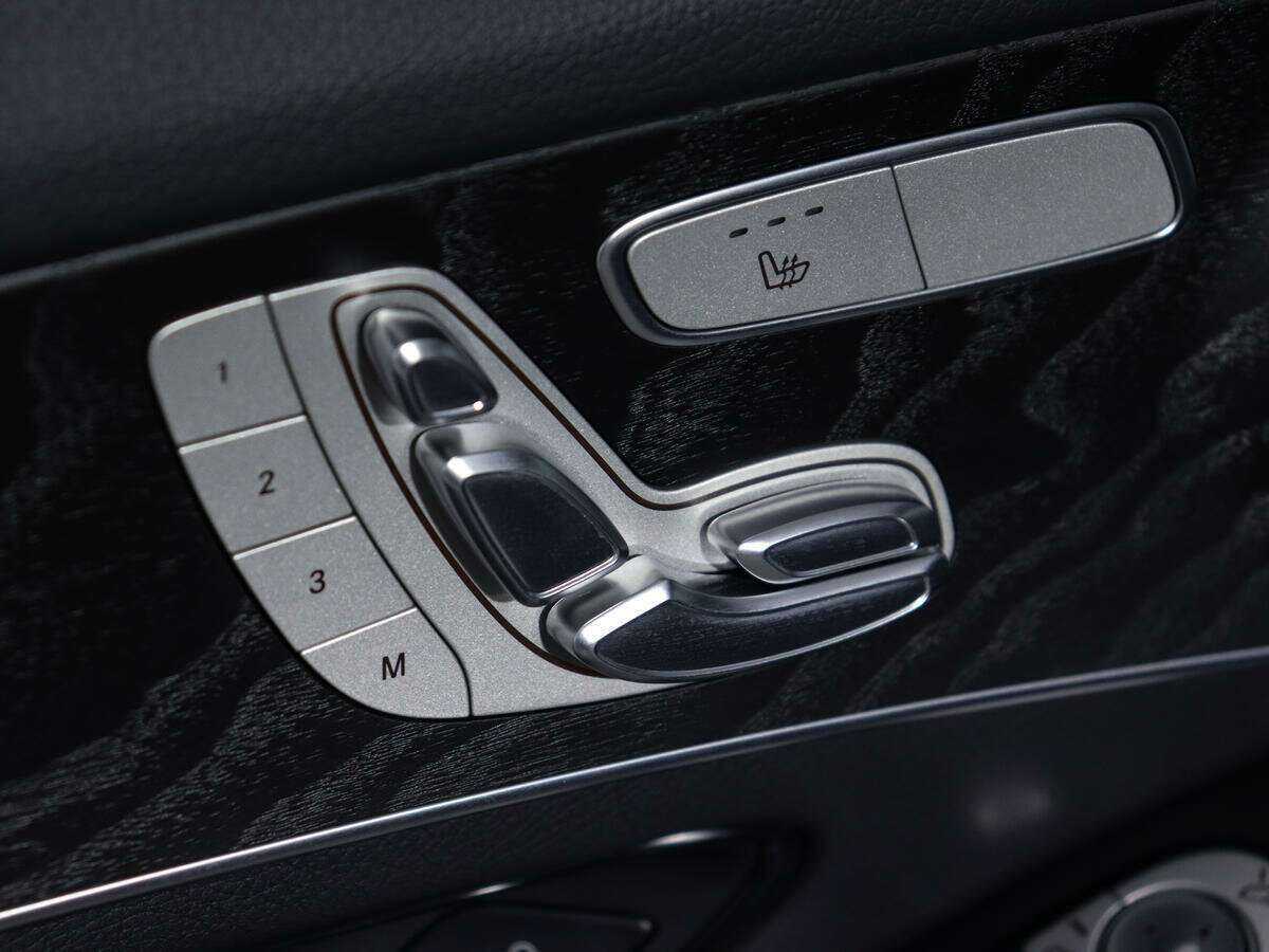 Mercedes-Benz GLC Coupe с пробегом — 2020 год. Фото: #17