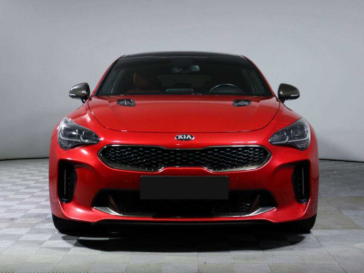 Kia Stinger с пробегом — 2018 год. Фото: #1