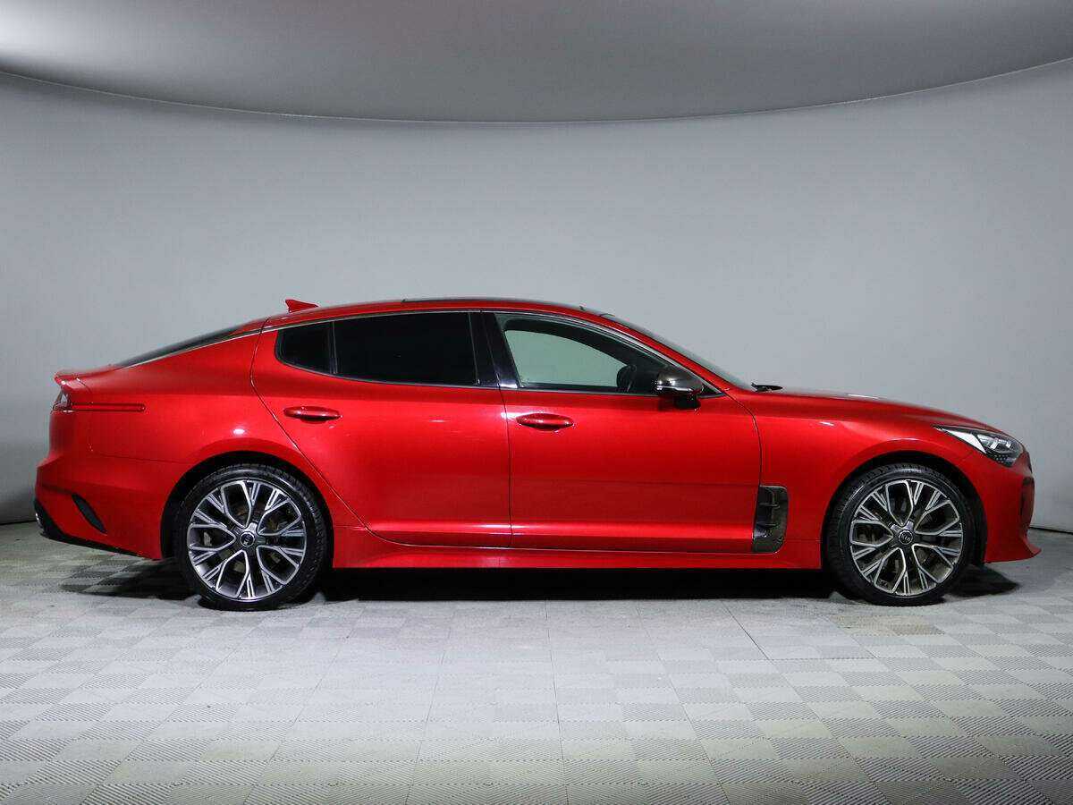 Kia Stinger с пробегом — 2018 год. Фото: #3