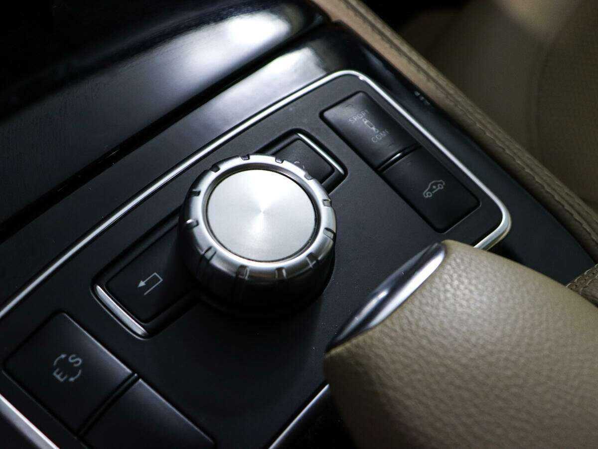 Mercedes-Benz CLS с пробегом — 2013 год. Фото: #15