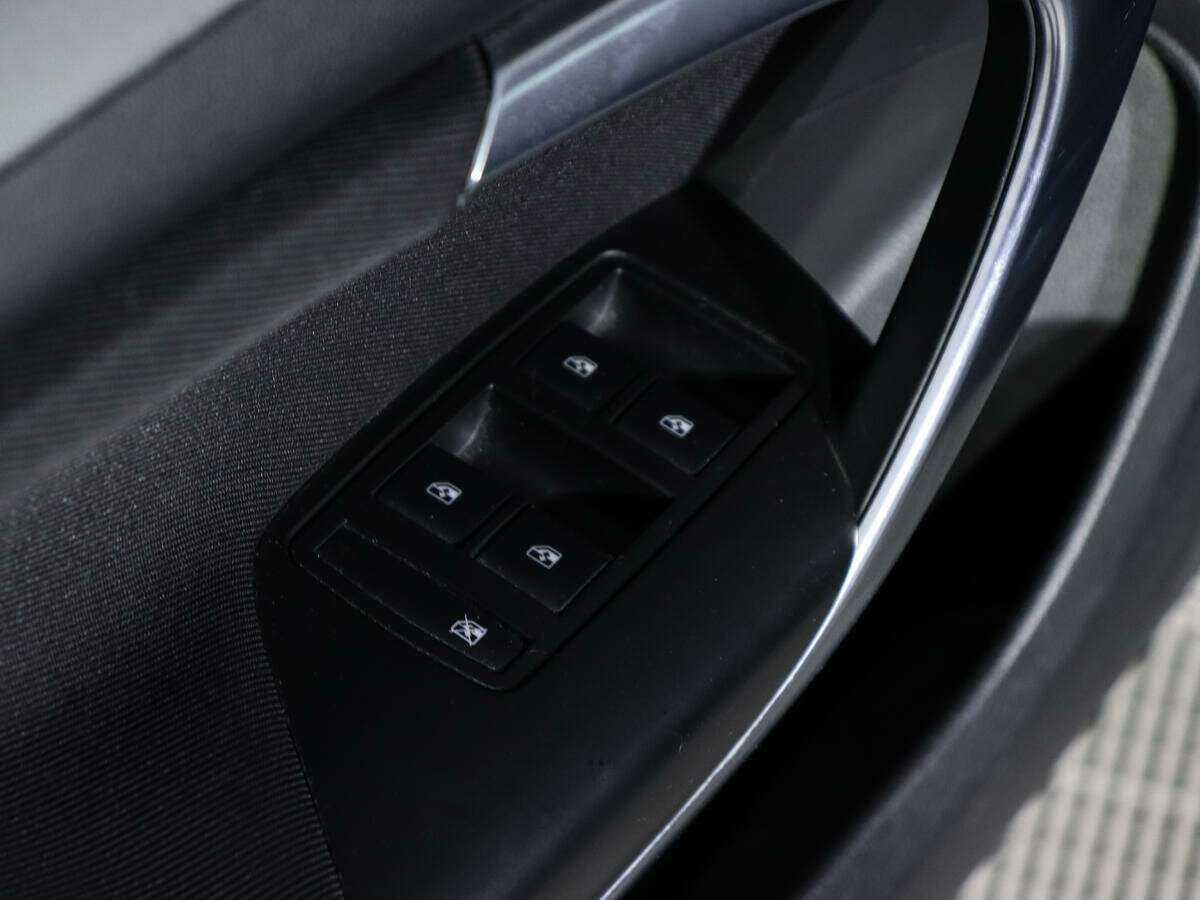 Opel Insignia с пробегом — 2014 год. Фото: #12