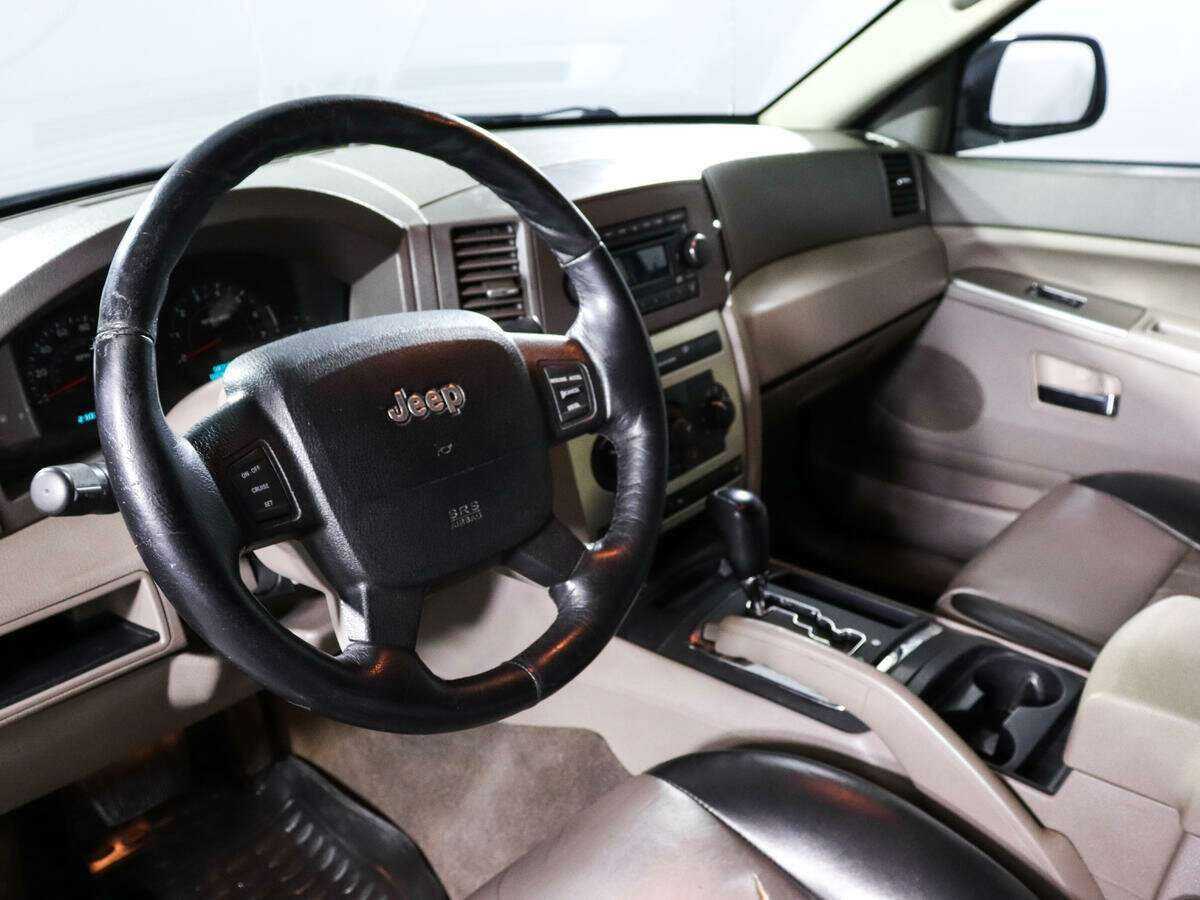 Jeep Grand Cherokee с пробегом — 2006 год. Фото: #13